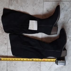 Woman's Boots size 6/Child Size 4 - Isadora by RAMPAGE